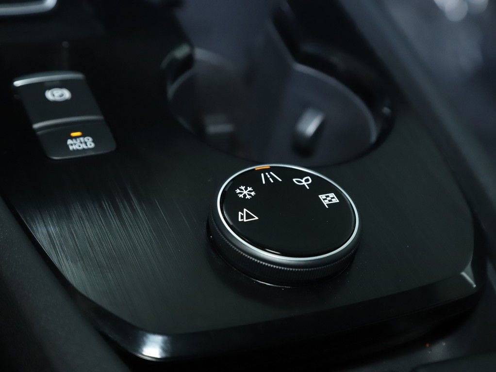 Certified 2026 Nissan Rogue SV image 28
