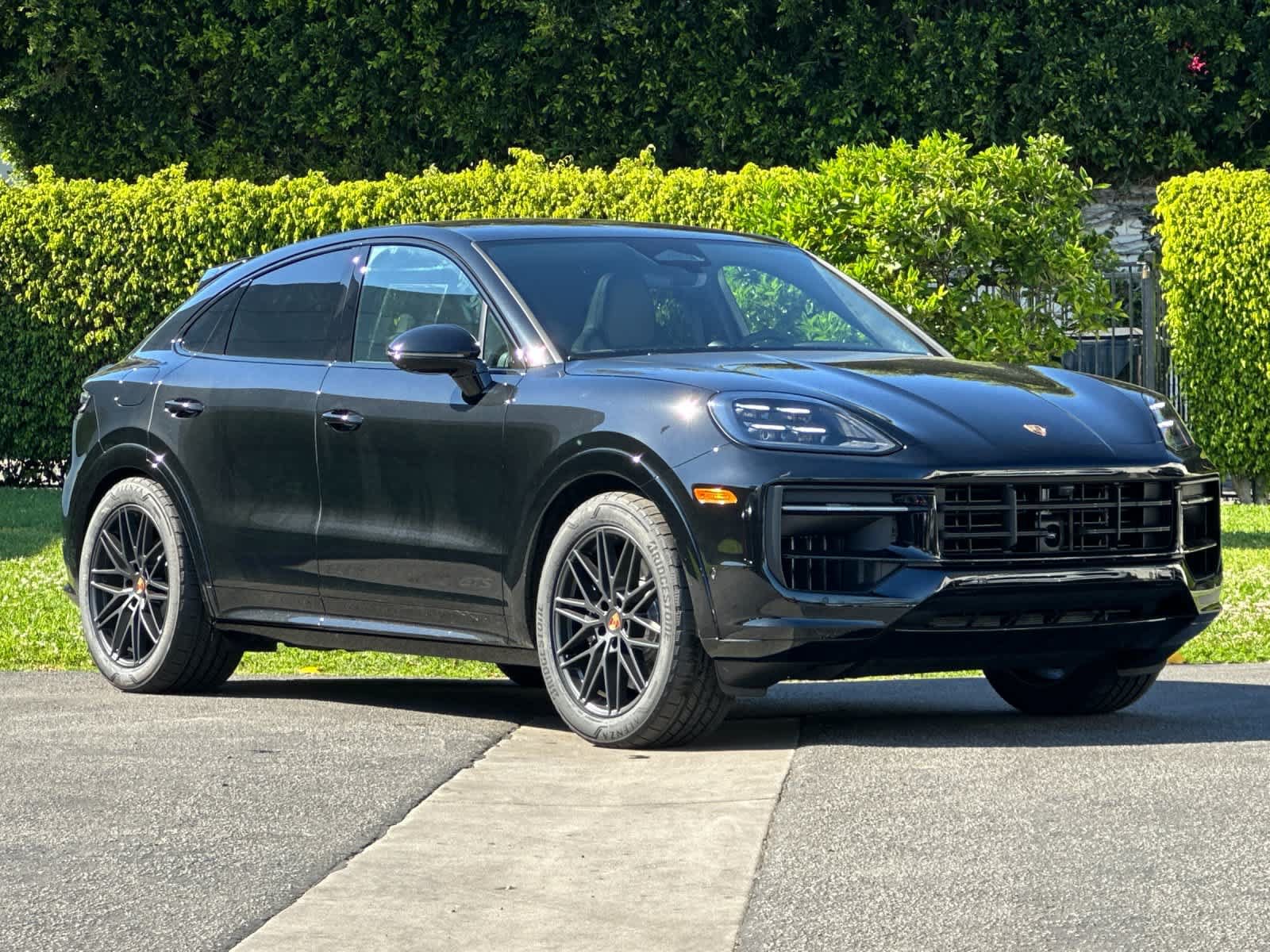 New 2026 Porsche Cayenne GTS AWD/4WD image 10