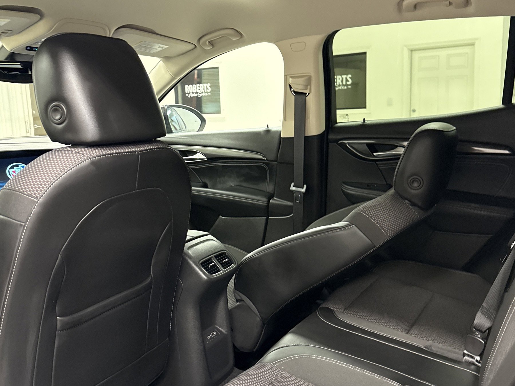 Used 2023 Buick Envision Preferred image 14