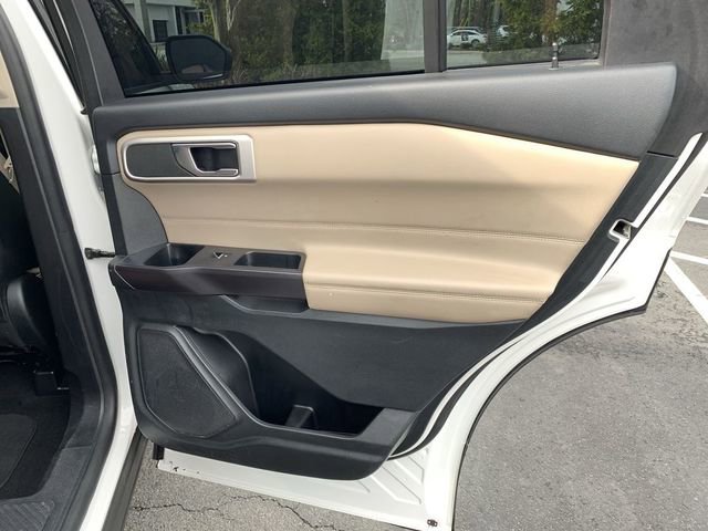 Used 2020 Ford Explorer XLT w/ Equipment Group 202A image 11