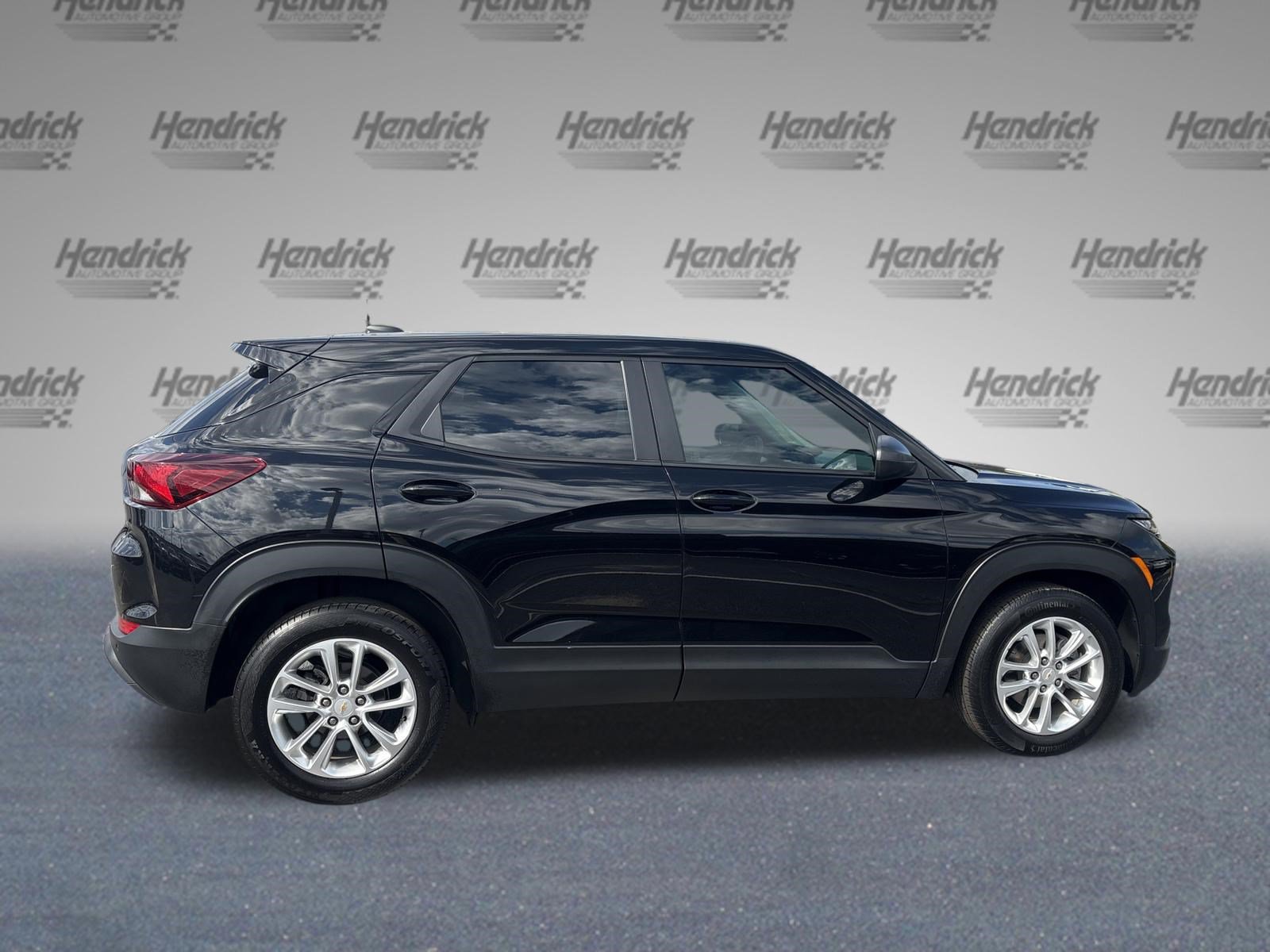 Used 2025 Chevrolet TrailBlazer LS w/ LS Convenience Package FWD image 11