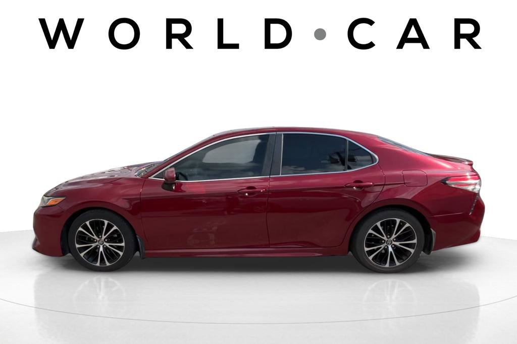 Used 2018 Toyota Camry SE w/ Moonroof Package FWD image 6