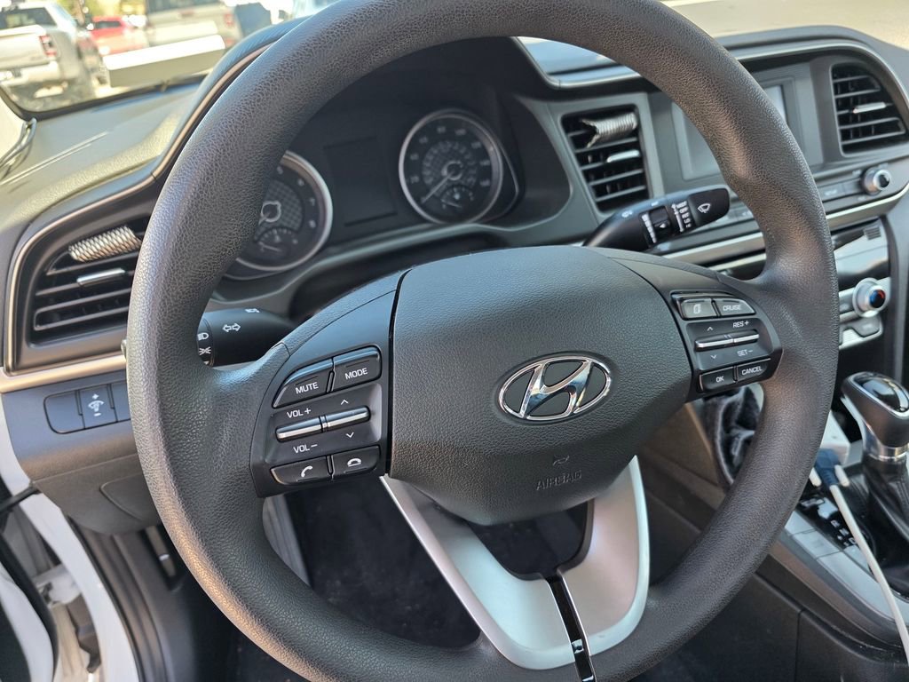 Used 2020 Hyundai Elantra SE w/ Cargo Package (C1) FWD image 9