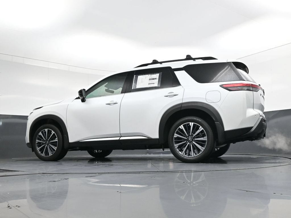 New 2026 Nissan Pathfinder Platinum w/ Cargo Package AWD/4WD image 40