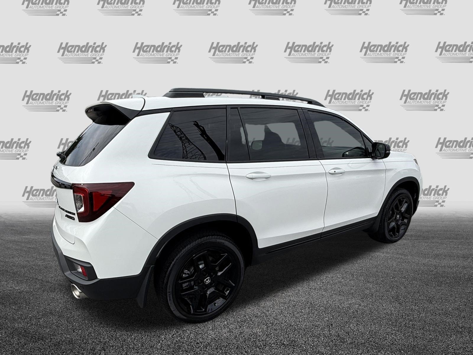 Certified 2024 Honda Passport Black Edition image 10