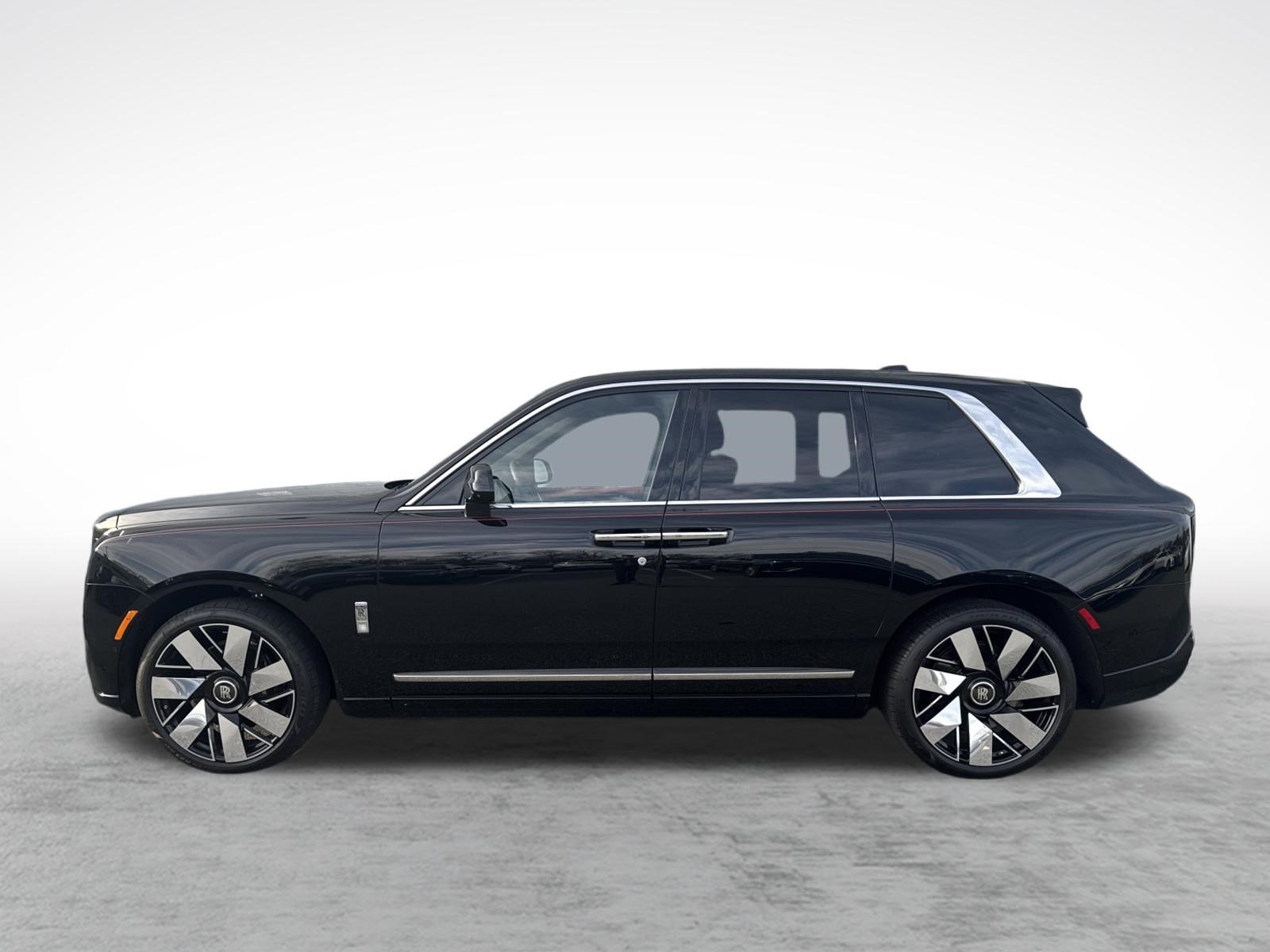 Used 2025 Rolls-Royce Cullinan image 5