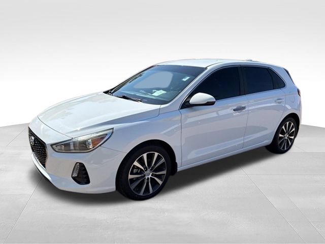 Used 2020 Hyundai Elantra GT FWD image 4