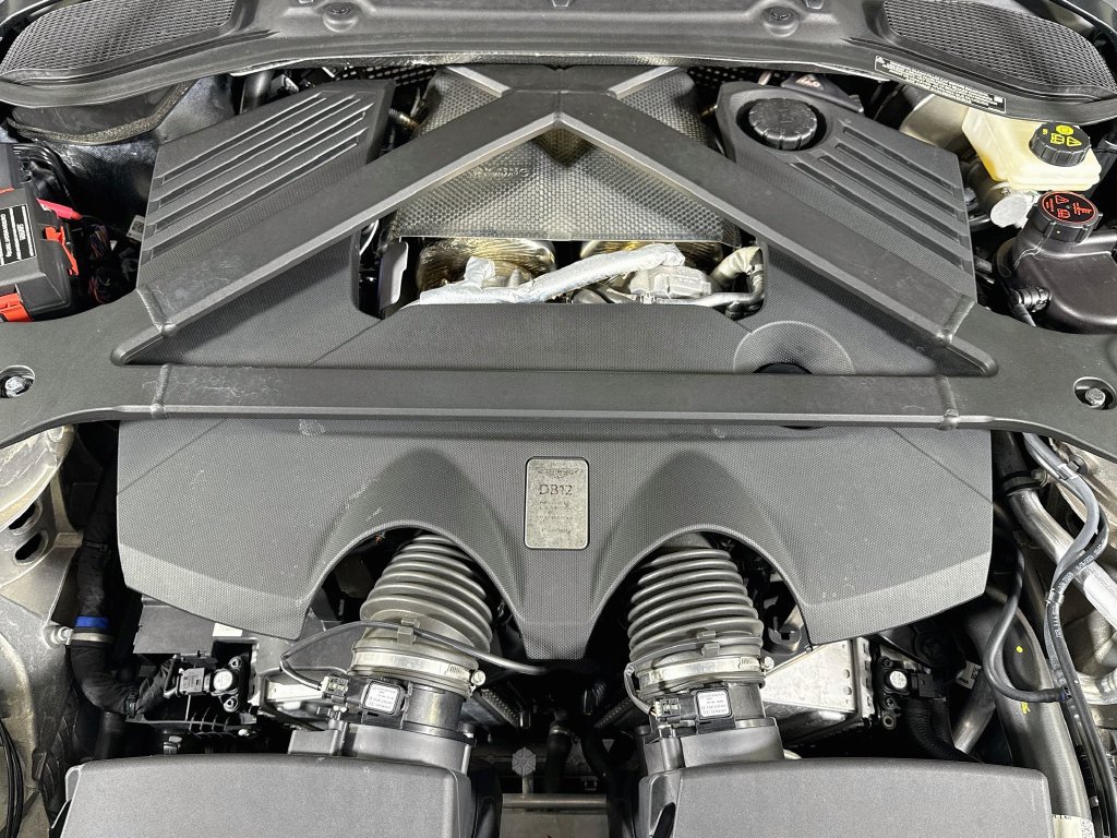 Used 2024 Aston Martin DB12 Coupe RWD image 28