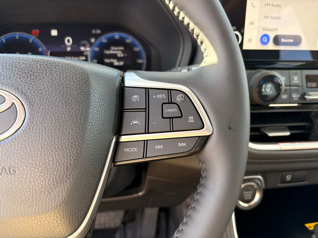 Used 2026 Toyota Grand Highlander Platinum image 22
