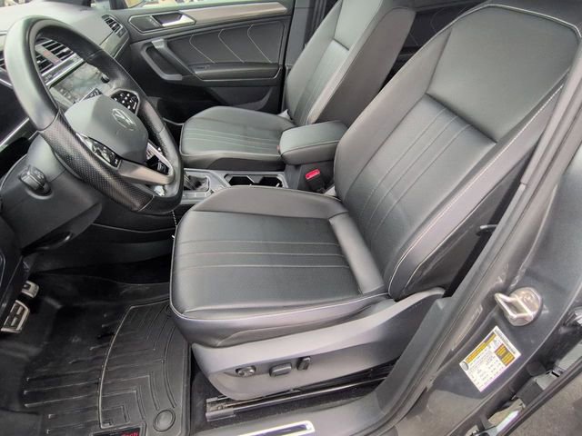 Used 2022 Volkswagen Tiguan SE R-Line image 11