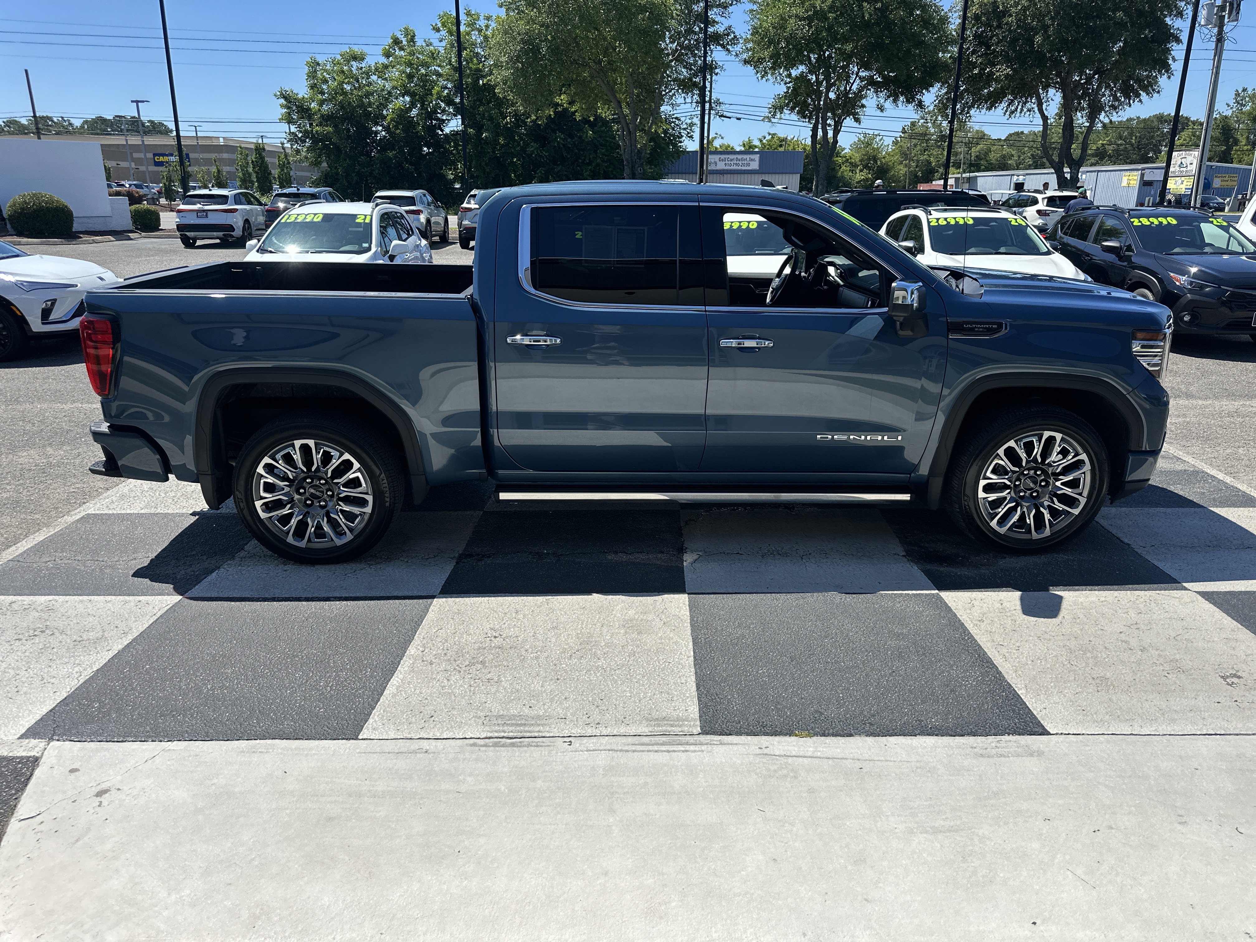 Used 2025 GMC Sierra 1500 Denali Ultimate AWD/4WD image 3