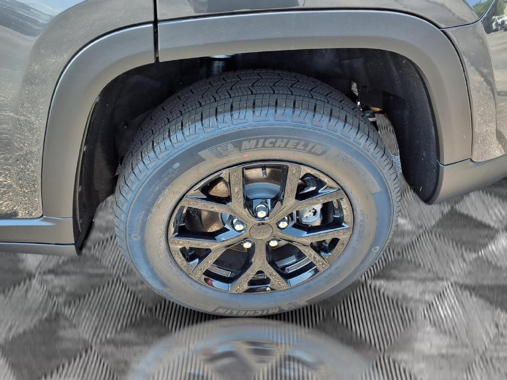 New 2026 Jeep Grand Cherokee Altitude AWD/4WD image 21