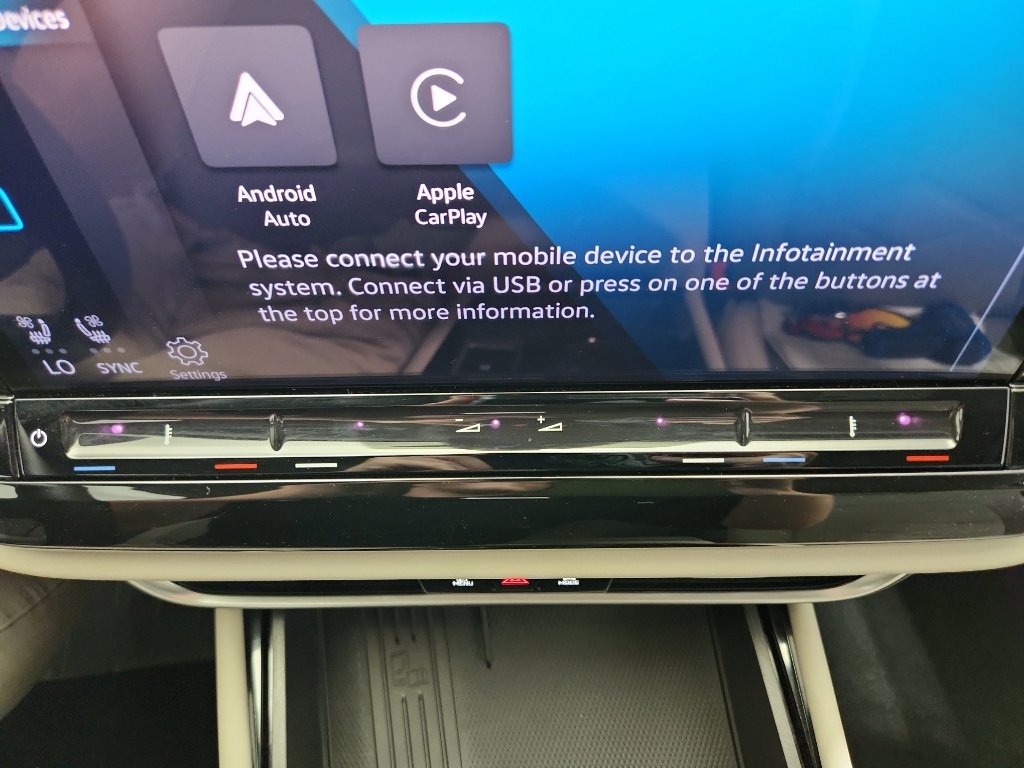 Certified 2025 Volkswagen Atlas SE w/ Panoramic Sunroof Package FWD image 22