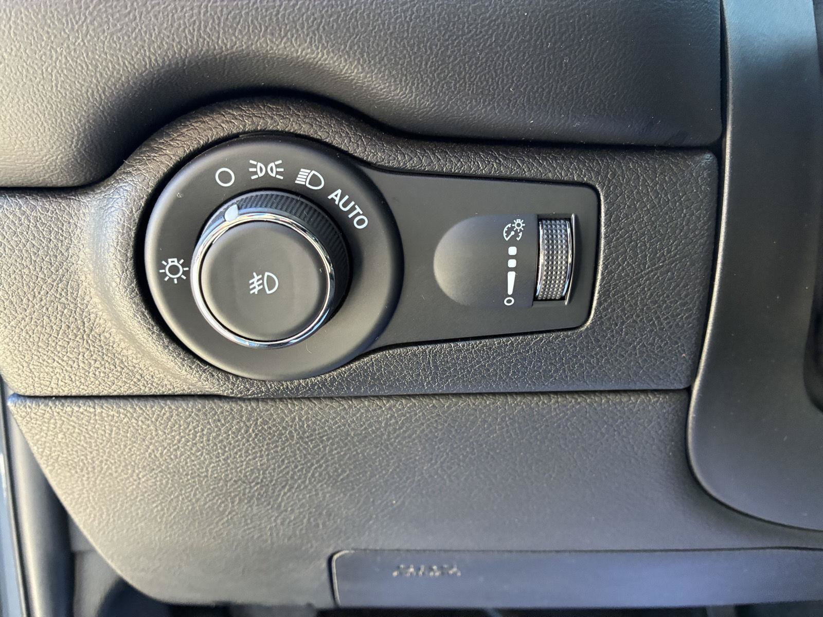 Used 2022 Dodge Durango SXT AWD/4WD image 20