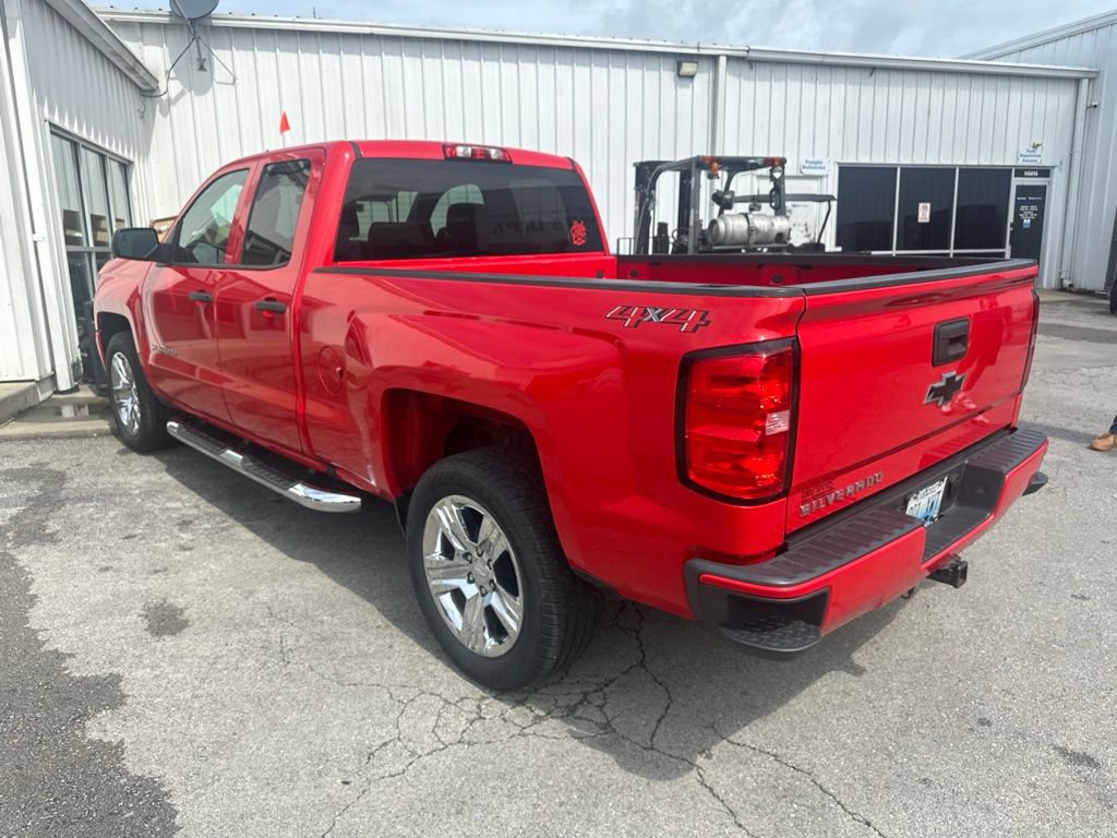 Used 2018 Chevrolet Silverado 1500 Custom w/ Custom Value Package AWD/4WD image 4