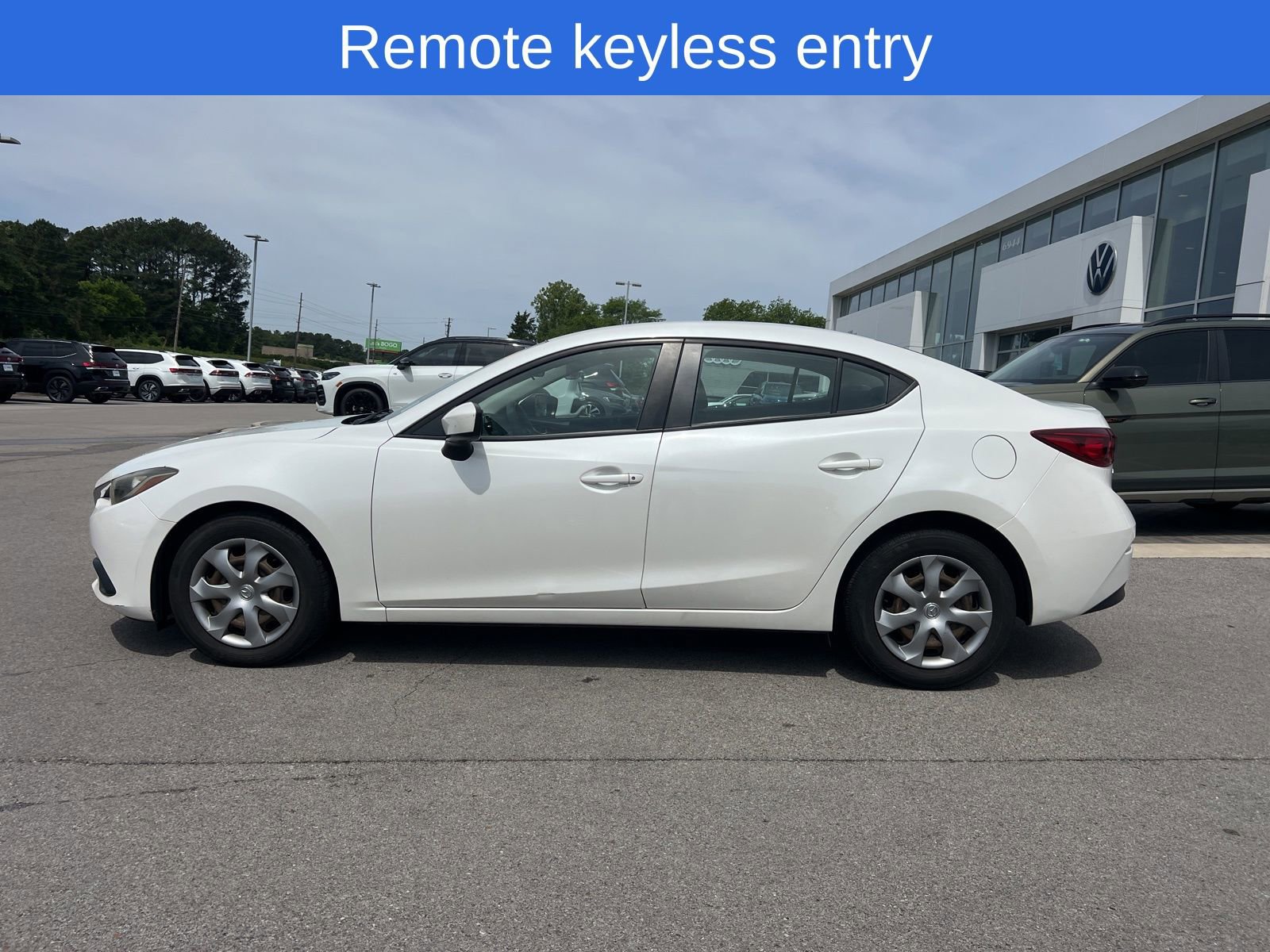 Used 2014 MAZDA MAZDA3 i Sport FWD image 3