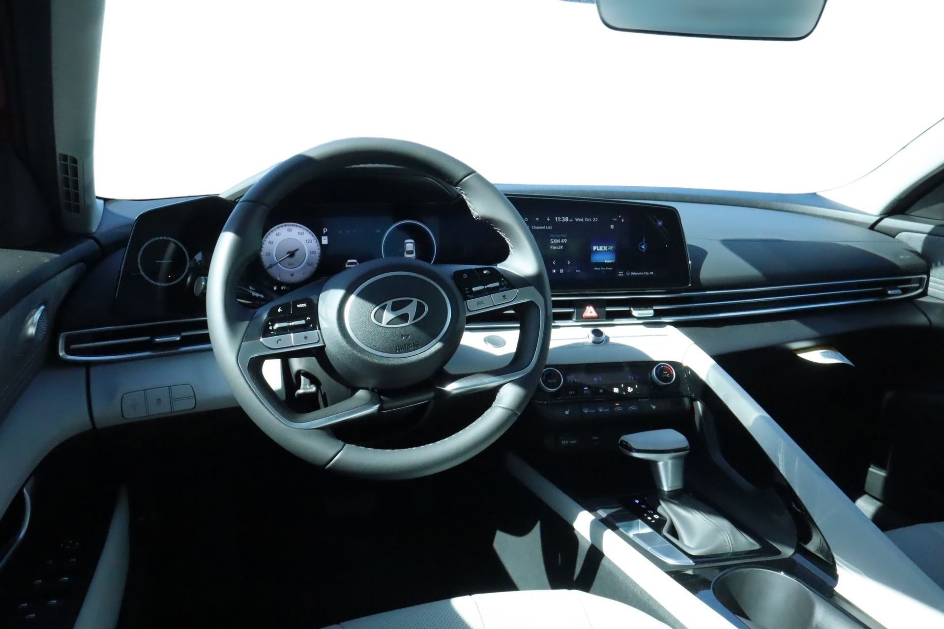 New 2025 Hyundai Elantra Limited image 10