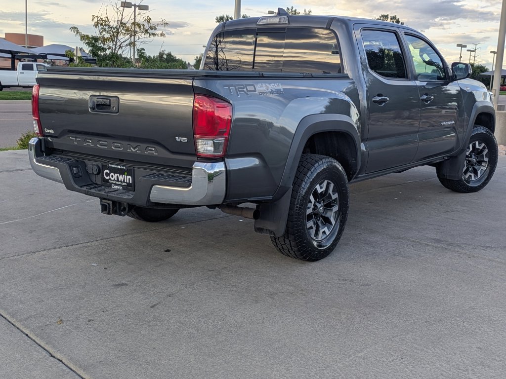 Used 2017 Toyota Tacoma TRD Off-Road w/ Tow Package (A/T) AWD/4WD image 8