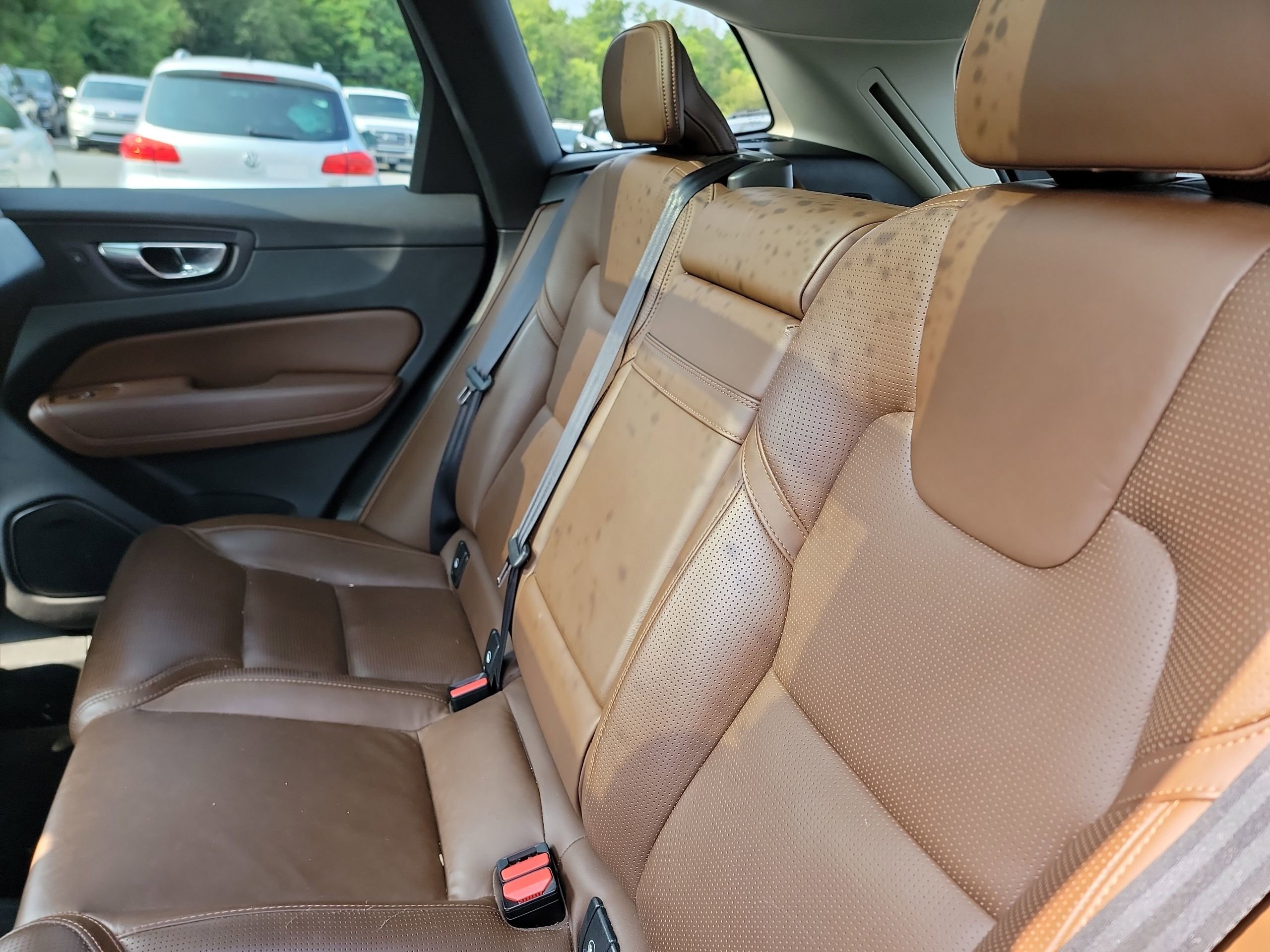 Used 2019 Volvo XC60 T8 Inscription w/ Advanced Package image 24