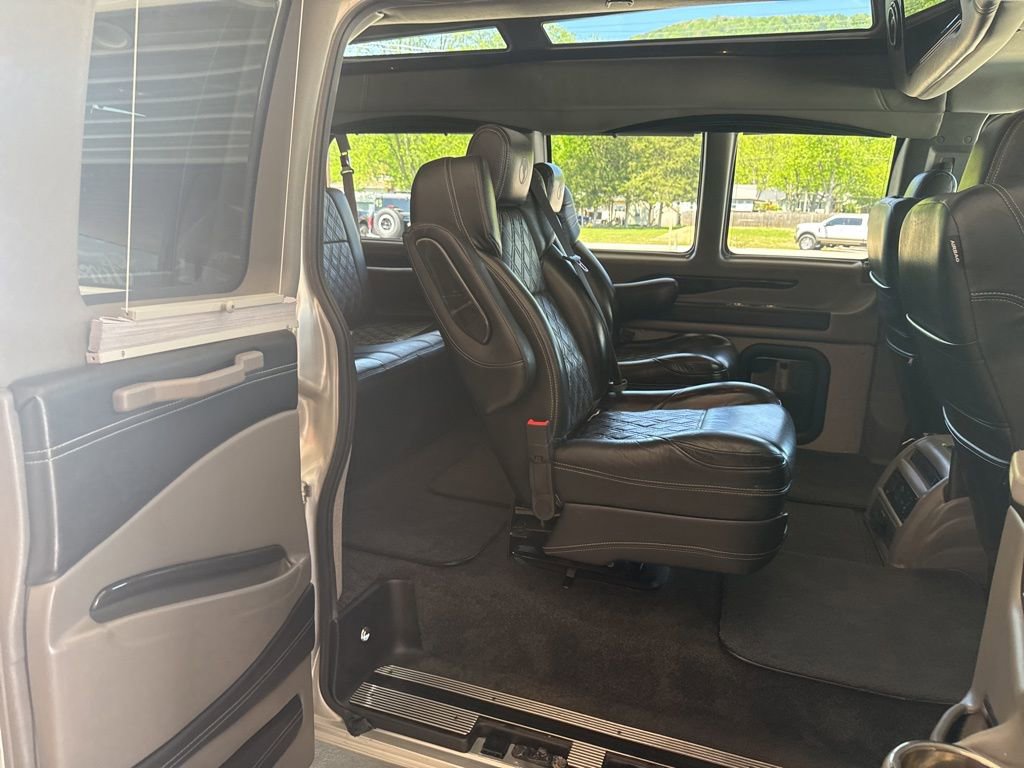 Used 2020 GMC Savana 2500 w/ Enhanced Convenience Package RWD image 34