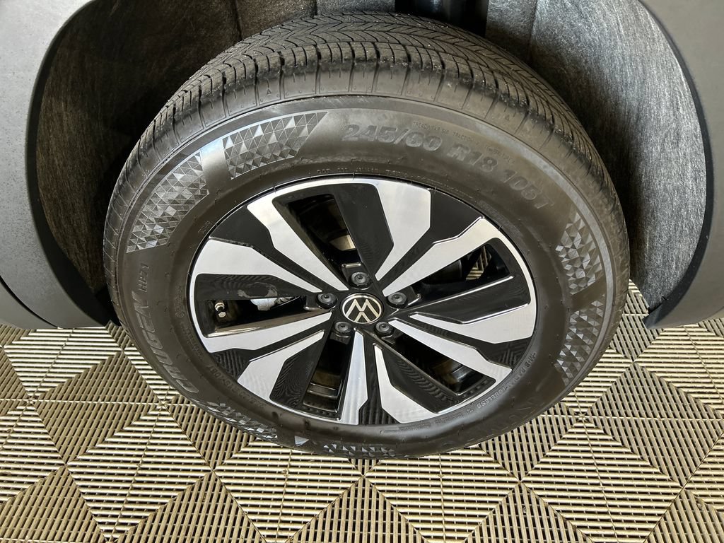 Used 2024 Volkswagen Atlas SE FWD image 9