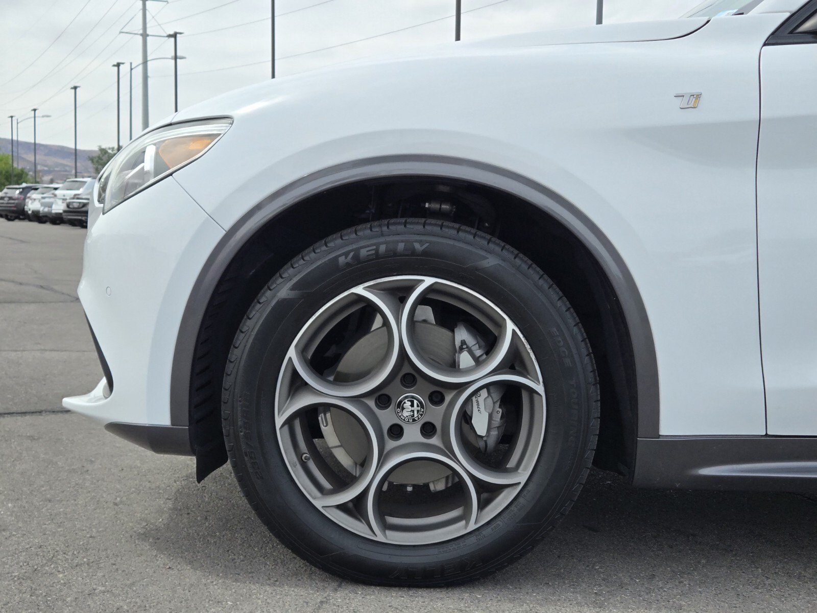 Used 2022 Alfa Romeo Stelvio Ti AWD/4WD image 9