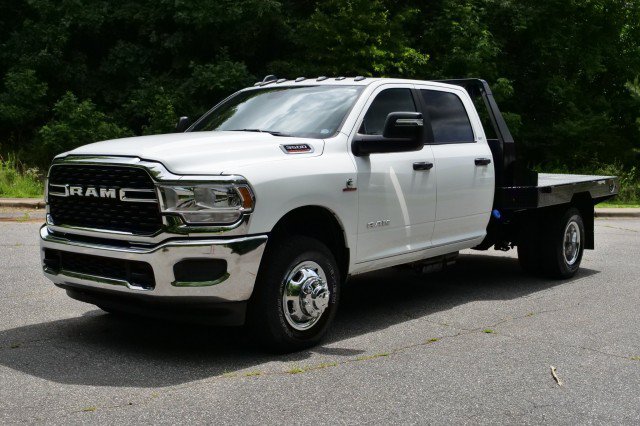 Used 2024 RAM 3500 SLT w/ Quick Order Package 2YG SLT AWD/4WD image 6