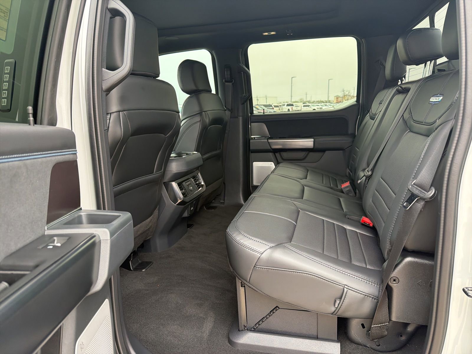 New 2026 Ford F250 Platinum w/ FX4 Off-Road Package image 22