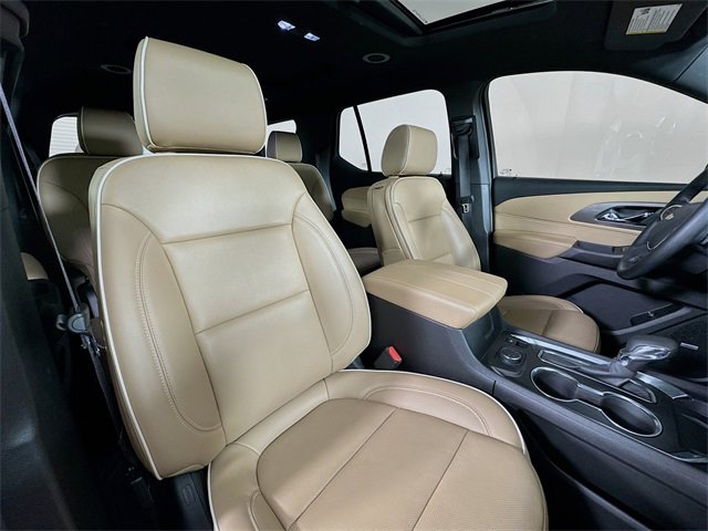 Used 2023 Chevrolet Traverse Premier image 31