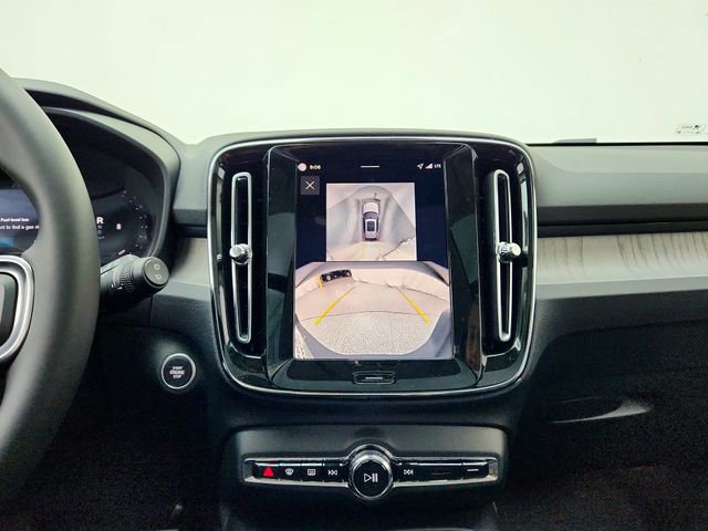 New 2026 Volvo XC40 B5 Ultra w/ Climate Package image 24