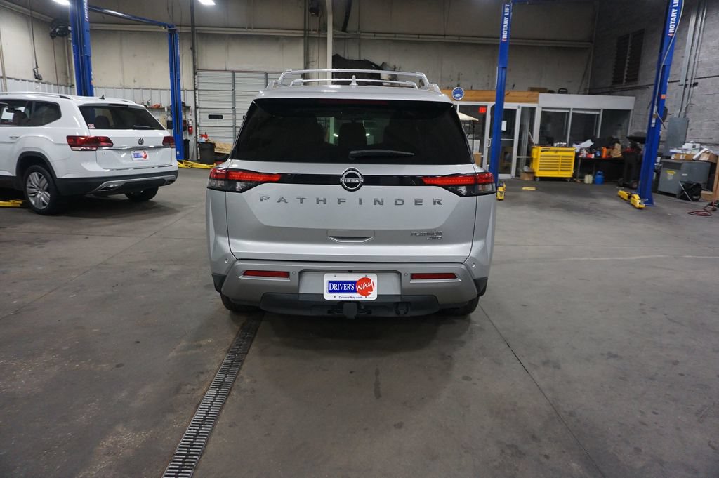 Used 2023 Nissan Pathfinder Platinum AWD/4WD image 24