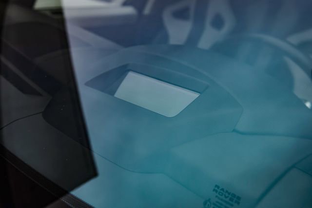 Used 2016 Land Rover Range Rover Sport SVR image 28