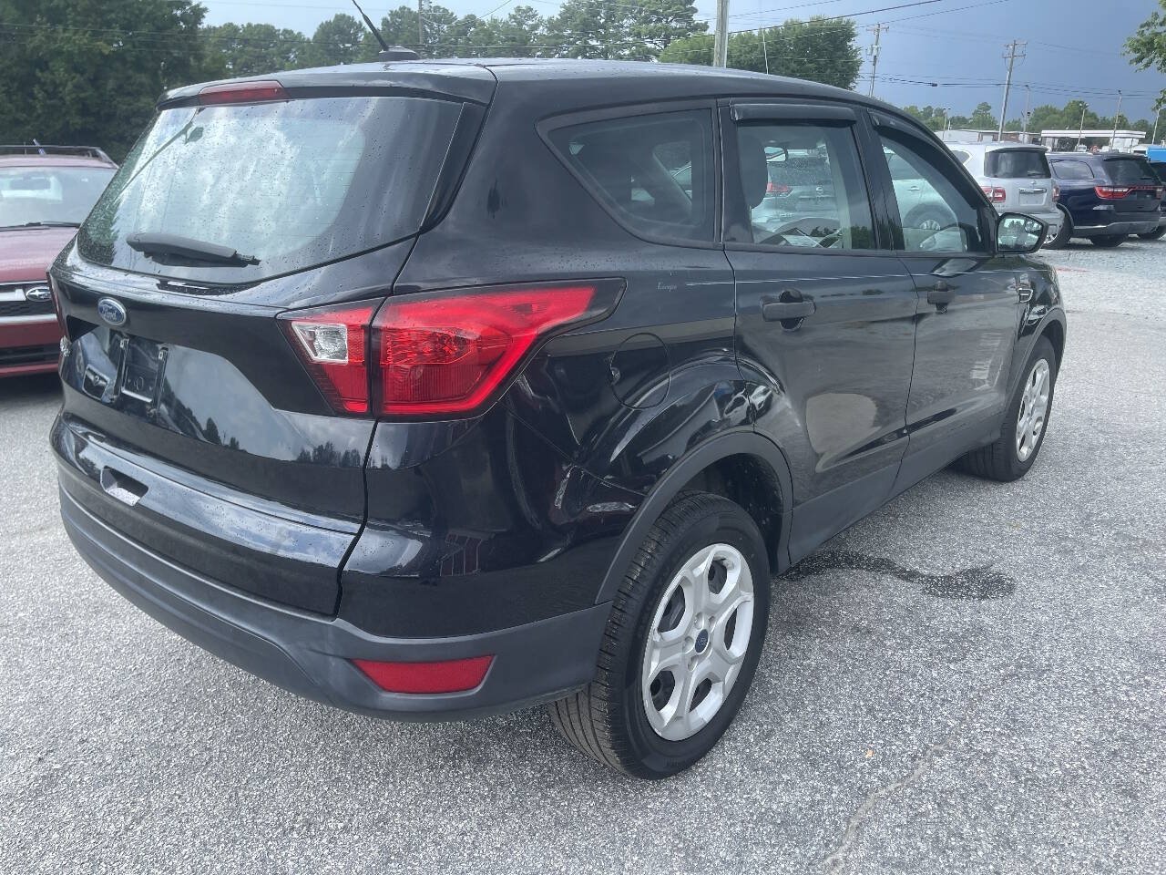 Used 2019 Ford Escape S FWD image 4