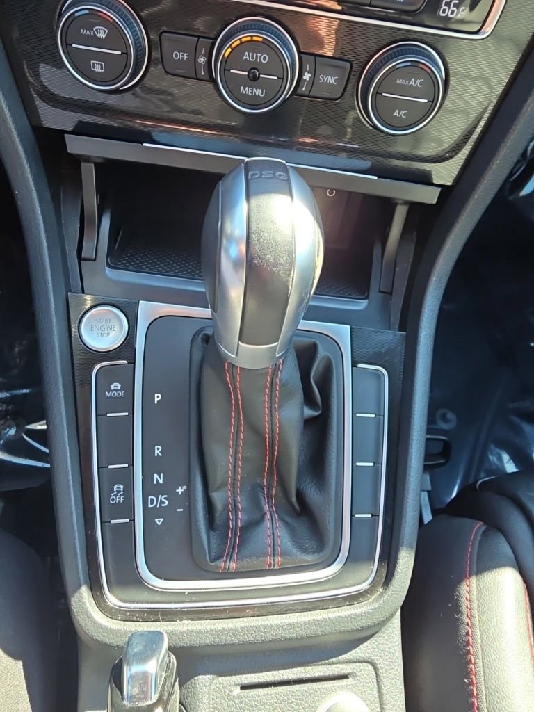 Used 2016 Volkswagen GTI Autobahn w/ Lighting Package (SEL) image 21