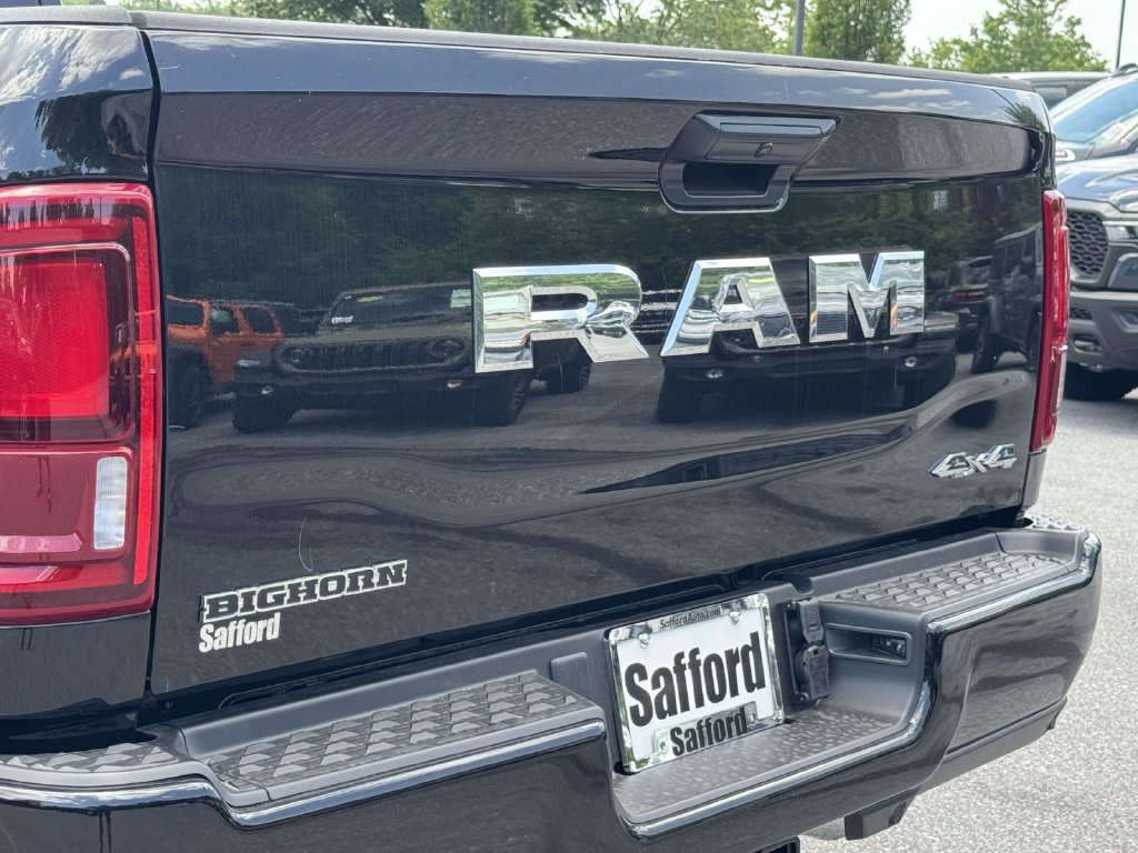 New 2026 RAM 2500 Big Horn AWD/4WD image 10