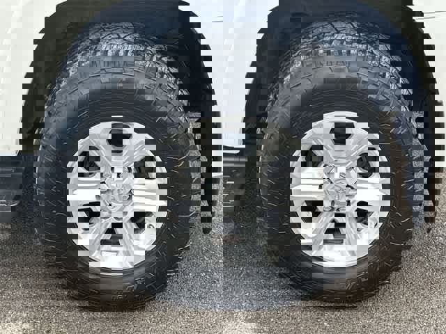 Used 2019 Toyota 4Runner SR5 image 5