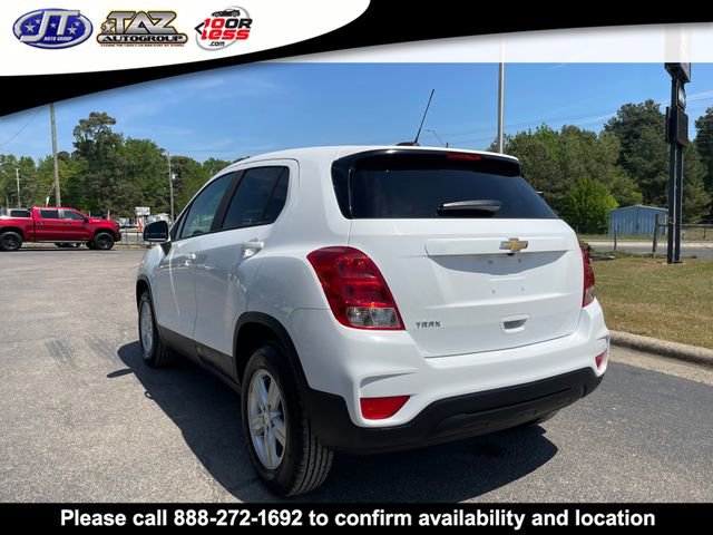 Used 2022 Chevrolet Trax LS w/ Tint and Cruise Package FWD image 5