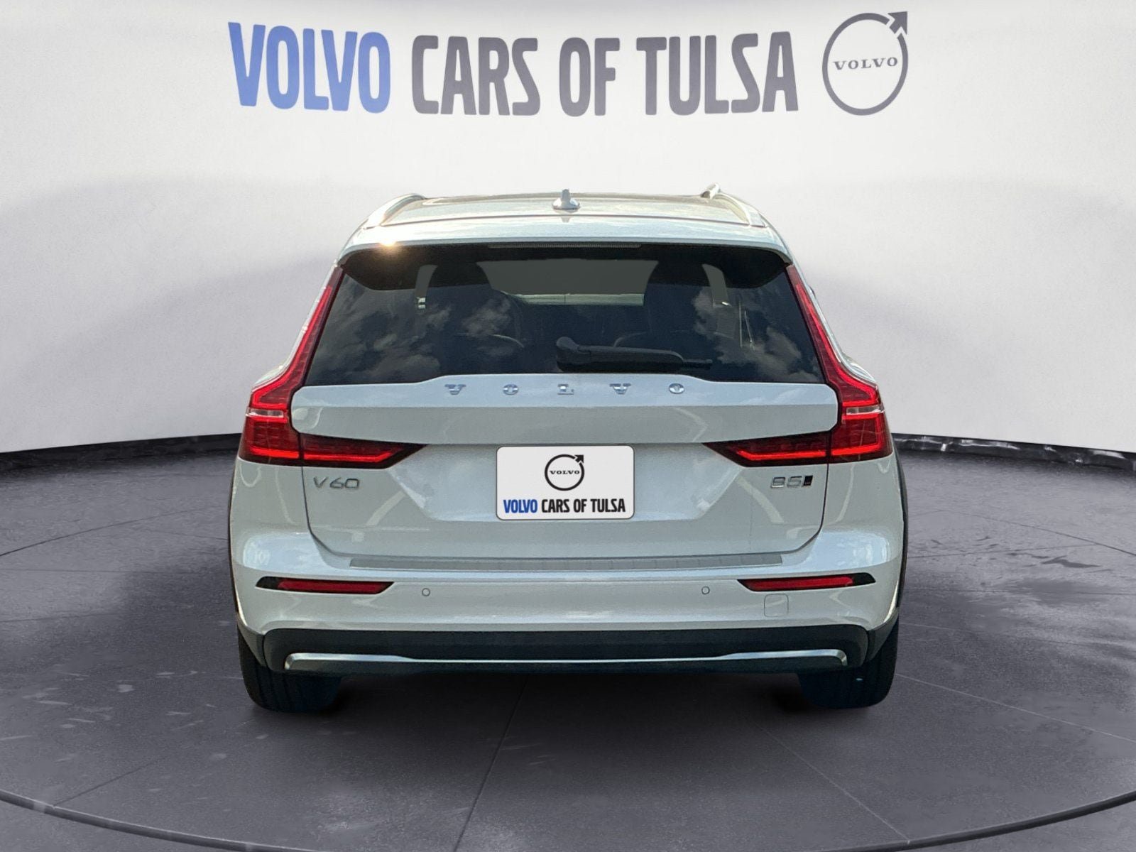 New 2026 Volvo V60 B5 Cross Country Plus w/ Protection Package Premier AWD/4WD image 4