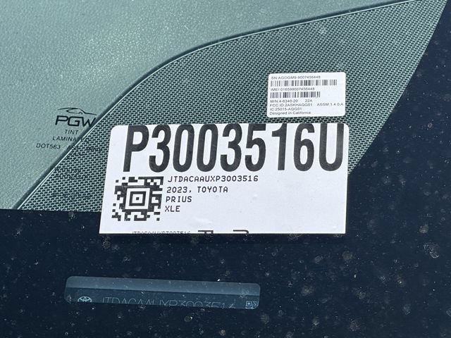Used 2023 Toyota Prius XLE FWD image 32