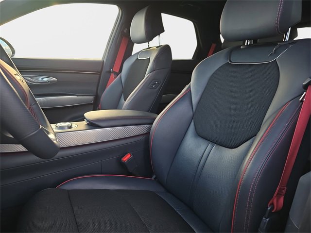 Used 2023 Genesis GV70 2.5T w/ Sport Prestige Package image 18