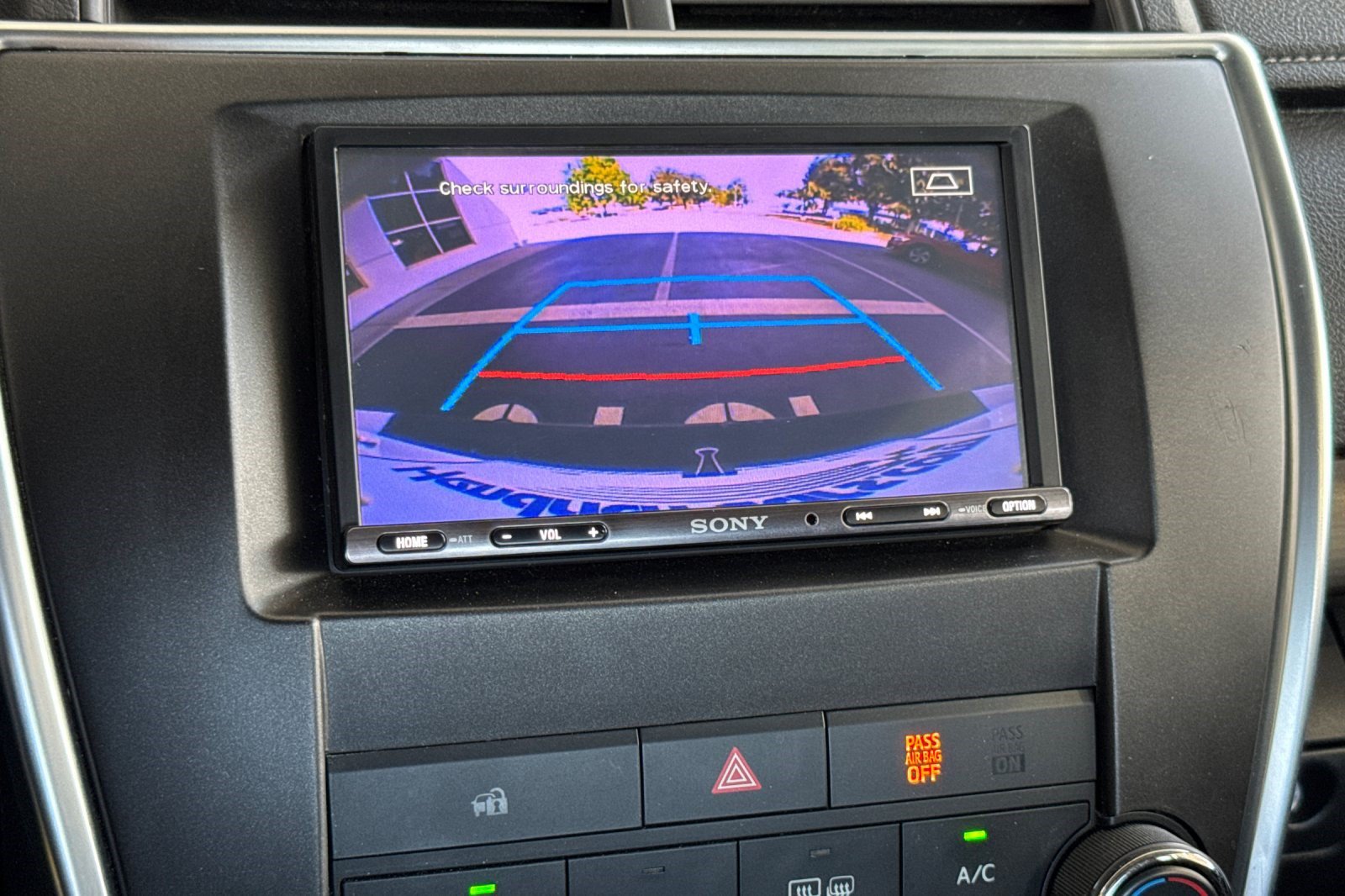 Used 2016 Toyota Camry LE FWD image 24