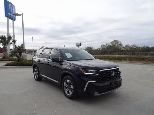 Certified 2025 Honda Pilot EX-L image 3