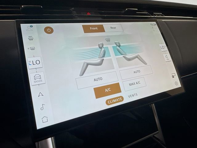 New 2026 Land Rover Range Rover SE image 18