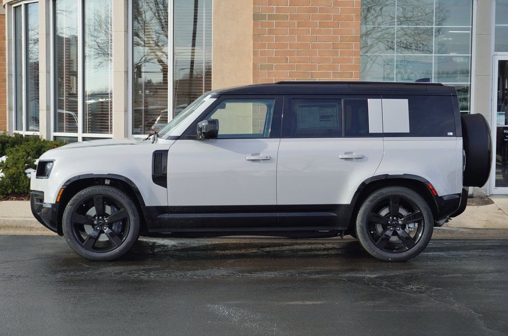 Used 2026 Land Rover Defender 110 X-Dynamic SE AWD/4WD image 2