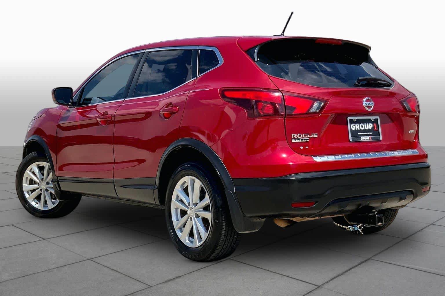 Used 2018 Nissan Rogue Sport S w/ S Appearance Package AWD/4WD image 11