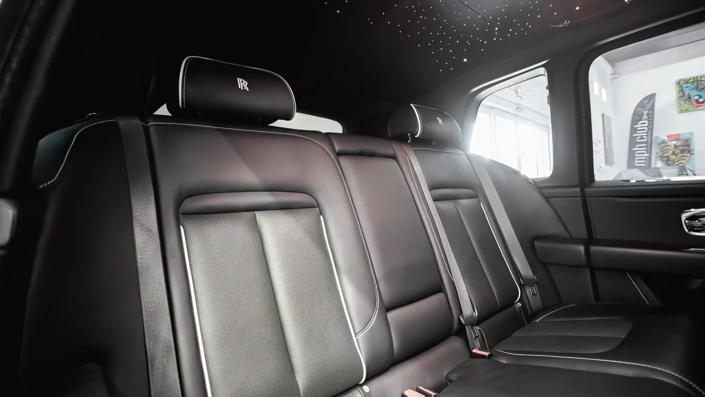 Used 2021 Rolls-Royce Cullinan AWD/4WD image 27