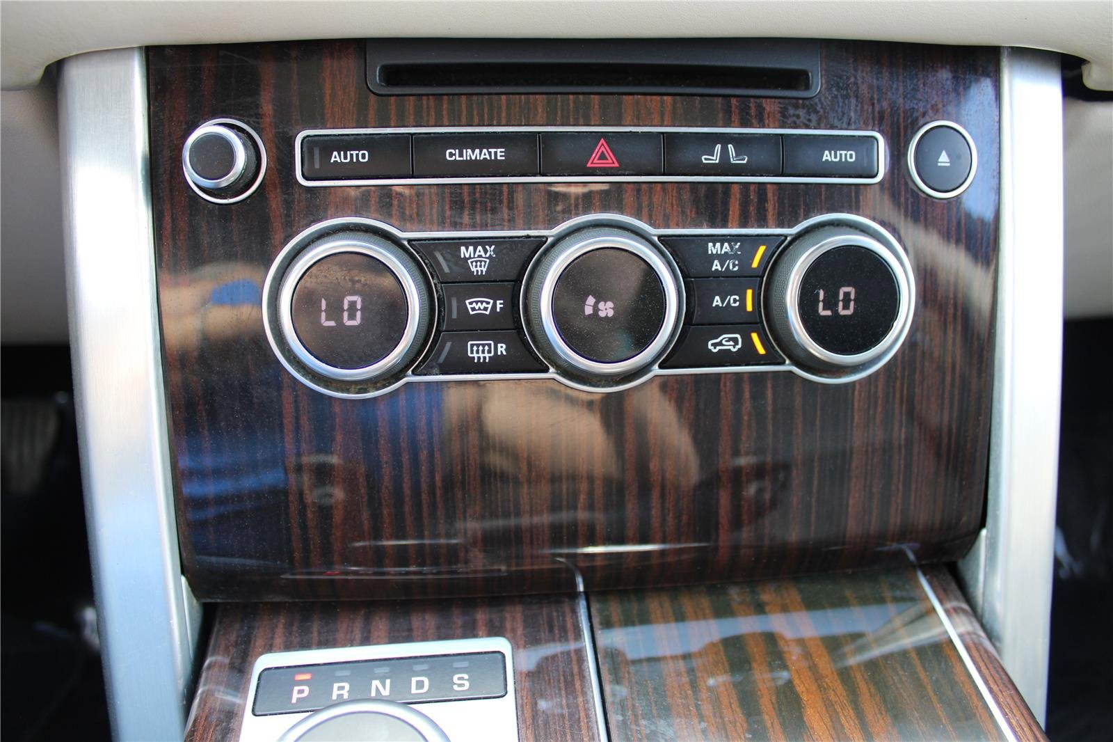 Used 2014 Land Rover Range Rover HSE AWD/4WD image 33