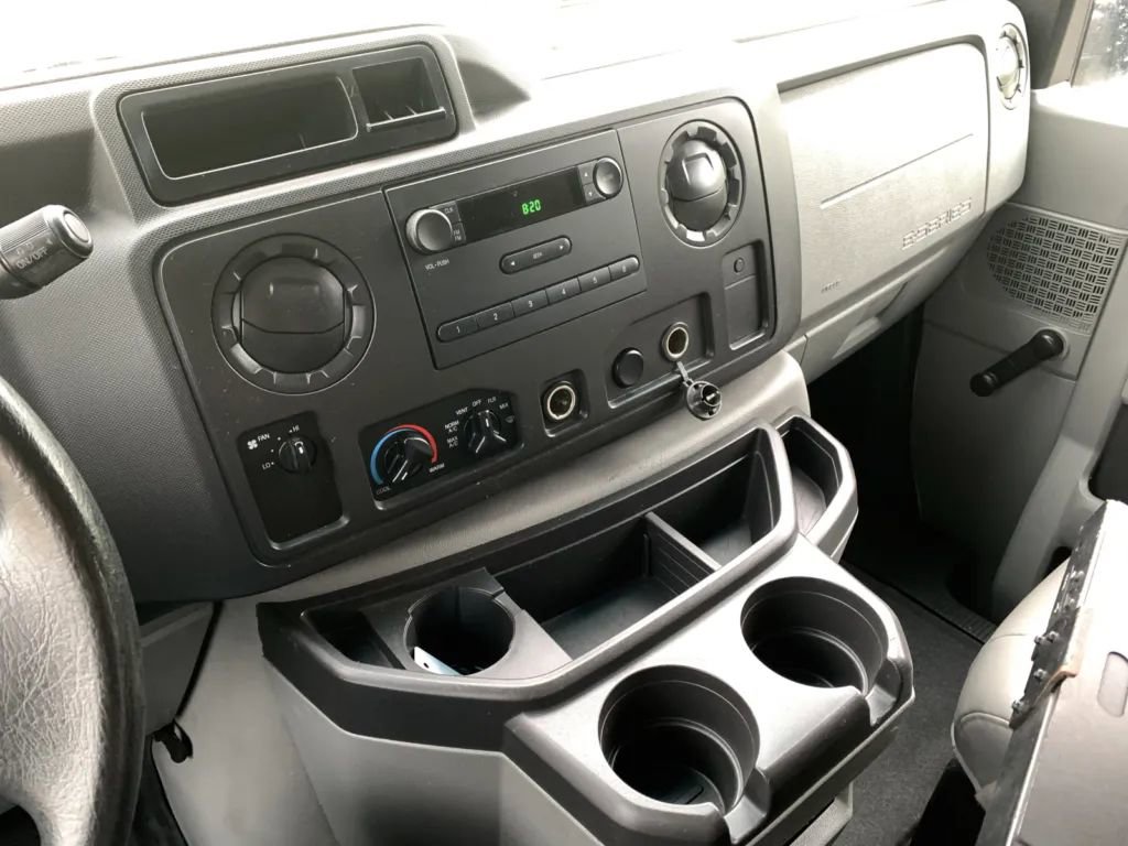 Used 2010 Ford E-250 and Econoline 250 image 18