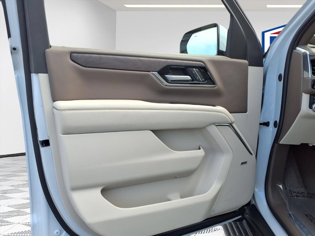 Certified 2026 GMC Yukon Denali w/ Sun & Power Step Package AWD/4WD image 12