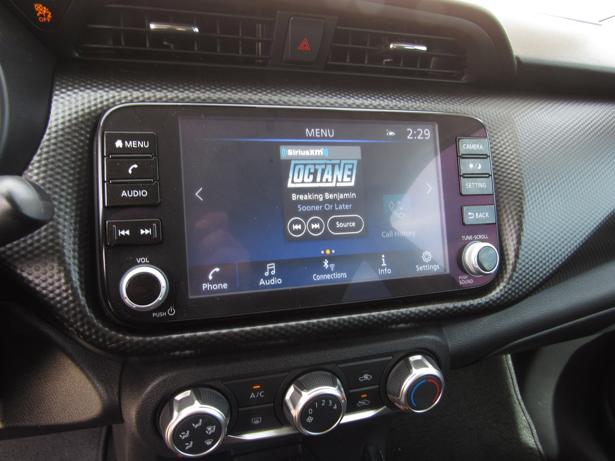 Used 2024 Nissan Kicks SV image 18